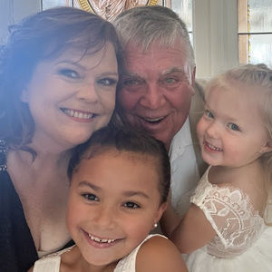 Meet your Posher, Tia